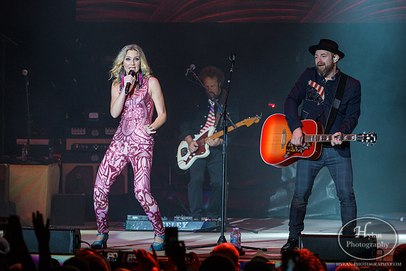Sugarland-HylanPhotography-AllentownFair-CatCountry96-2-3.jpg