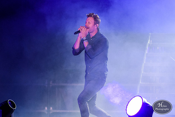 DierksBentley-HylanPhotography-Musikfest2016-CatCountry-204422.jpg