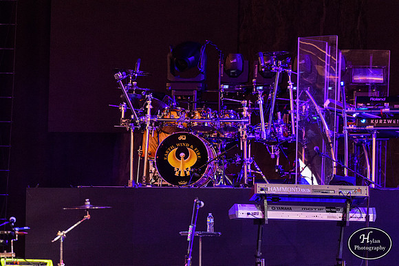 Chicago-EarthWind&Fire-HylanPhotography-PPLCenter-WLEV-194856.jpg
