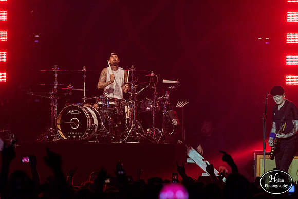 Blink-182-HylanPhotography-SandsBethlehemEventCenter-01-5.jpg