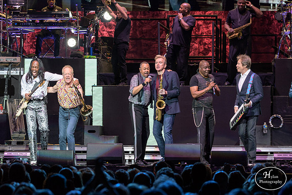 Chicago-EarthWind&Fire-HylanPhotography-PPLCenter-WLEV-195934.jpg