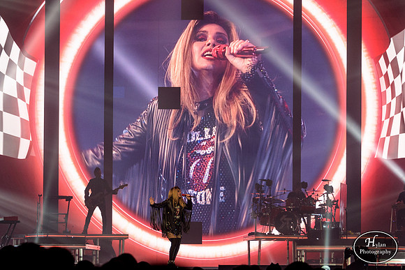 ShaniaTwain-HylanPhotography-PPLCenter-CatCountry-WLEV-205456.jpg