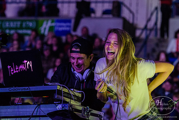 ThomasRhett-HylanPhotography-MoheganSunArenaPa-CatCountry-211858.jpg