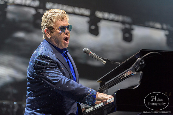 EltonJohn-HylanPhotography-PPLCenter-WLEV-200522.jpg