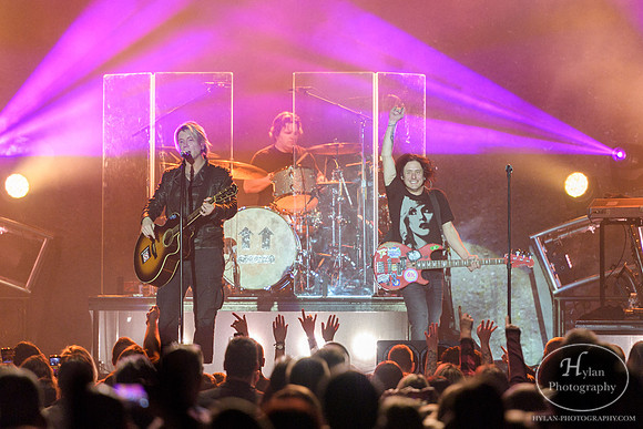 GooGooDolls-HylanPhotography-SandsEventCenter-WLEV-213228.jpg