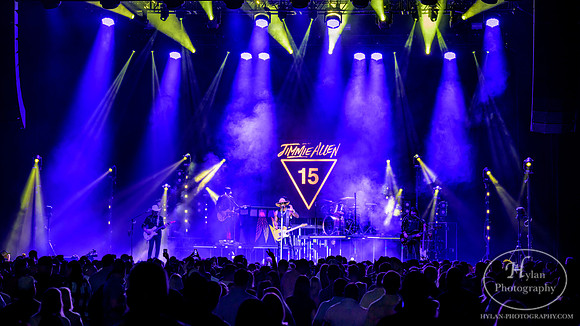 JimmieAllen-WCEC-CatCountry-8192.jpg