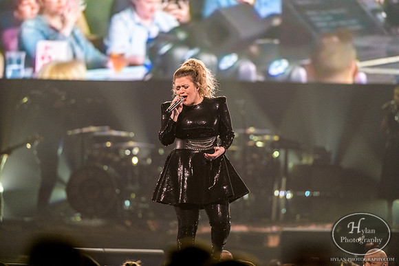 KellyClarkson-HylanPhotography-PPLCenter-WLEV-4.jpg