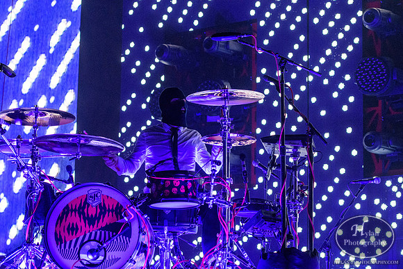 TwentyOnePilots-HylanPhotography-PPLCenter-WLEV-01-11.jpg