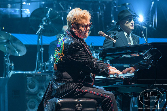 EltonJohn--FarewellYellowBrickRoad-HylanPhotography-PPLCenter-WLEV-3-4.jpg