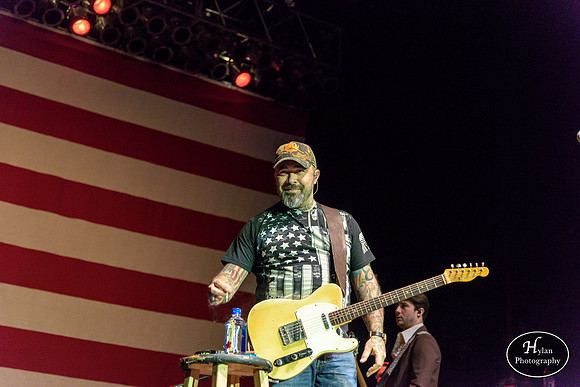 AaronLewis-HylanPhotography-SandsBethlehemEventCenter-CatCountry-212558.jpg
