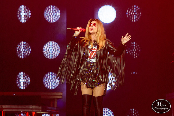 ShaniaTwain-HylanPhotography-PPLCenter-CatCountry-WLEV-01-8.jpg