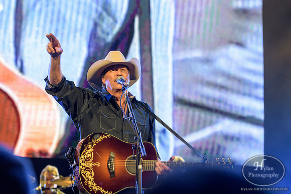 AlanJackson-HylanPhotography-MoheganPa-CatCountry96-205404.jpg