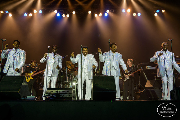 TemptaionsReview_ft_DennisEdwards-HylanPhotography-SandsBethlehemEventCenter-WLEV-01.jpg