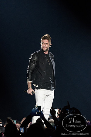 ThomasRhett-HylanPhotography-MoheganSunArenaPa-CatCountry-212326.jpg