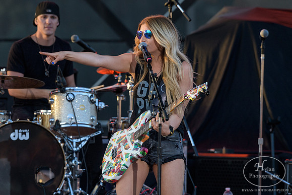 LindsayEll-HylanPhotography-AllentownFair17-CatCountry96-190146.jpg