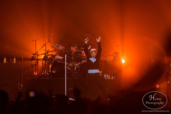 BonJovi-HylanPhotography-PPLCenter-WLEV-204159.jpg