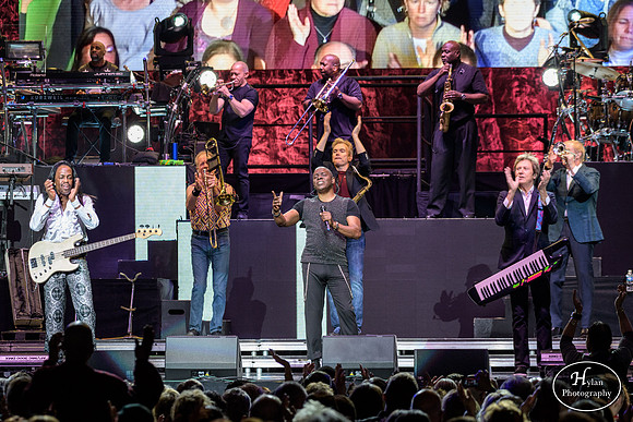 Chicago-EarthWind&Fire-HylanPhotography-PPLCenter-WLEV-195824.jpg