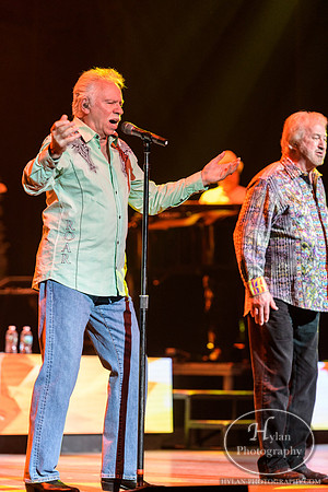 OakRidgeBoys-HylanPhotography-FMKirby-CatCountry96-3.jpg