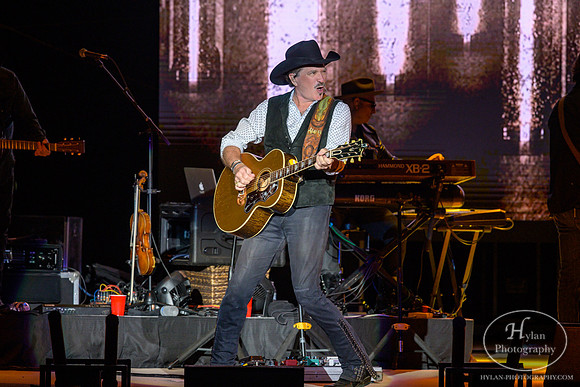Brooks&Dunn-HylanPhotography-AllentownFair2019-WLEV-3-2.jpg