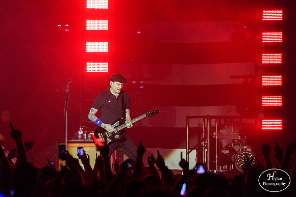 Blink-182-HylanPhotography-SandsBethlehemEventCenter-02.jpg