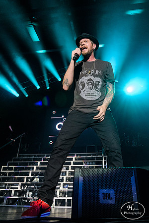 MY2KTour-O-Town-HylanPhotography-SandsBethlehemEventCenter-WLEV-205056.jpg