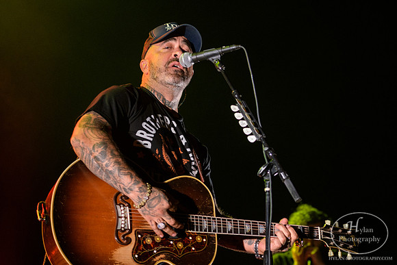 AaronLewis-HylanPhotography-SandsEventCenter-WLEV-203233.jpg