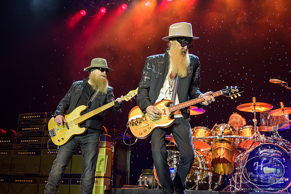 ZZTop-HylanPhotography-SandsEventCenter-WLEV-01-13.jpg