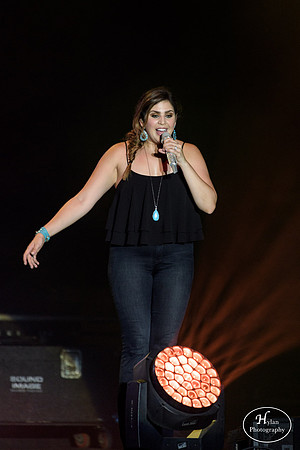 LadyAntebellum-HylanPhotography-Musikfest2016-CatCountry-02-5.jpg