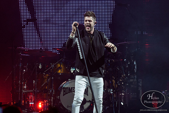 ThomasRhett-HylanPhotography-MoheganSunArenaPa-CatCountry-212409.jpg