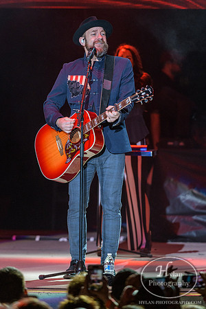 Sugarland-HylanPhotography-AllentownFair-CatCountry96-204657.jpg