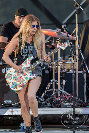 LindsayEll-HylanPhotography-AllentownFair17-CatCountry96-2-3.jpg