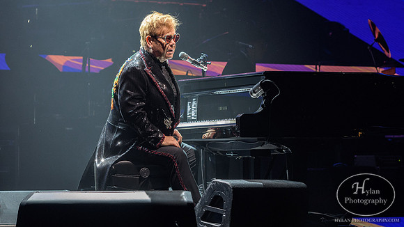 EltonJohn--FarewellYellowBrickRoad-HylanPhotography-PPLCenter-WLEV-3.jpg