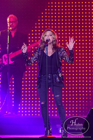 MartinaMcBride-HylanPhotography-SandsEventCenter-CatCountry-205701.jpg