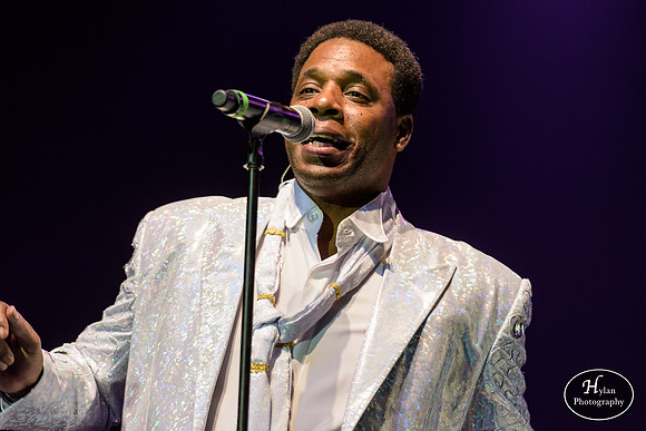 TemptaionsReview_ft_DennisEdwards-HylanPhotography-SandsBethlehemEventCenter-WLEV-200904.jpg