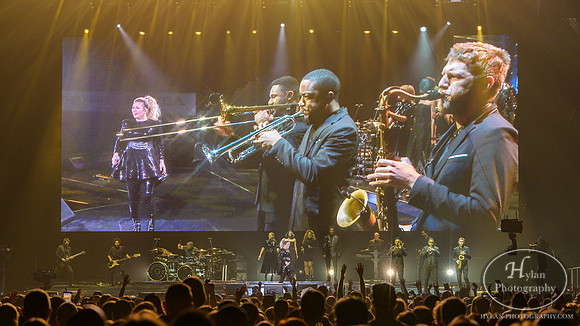 KellyClarkson-HylanPhotography-PPLCenter-WLEV-4-3.jpg