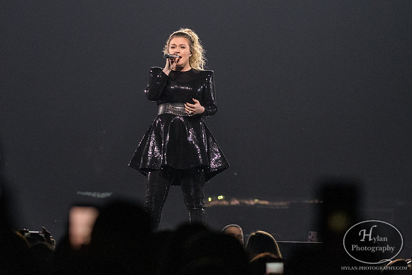 KellyClarkson-HylanPhotography-PPLCenter-WLEV-205219.jpg