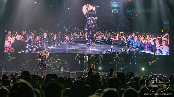 KellyClarkson-HylanPhotography-PPLCenter-WLEV-3.jpg