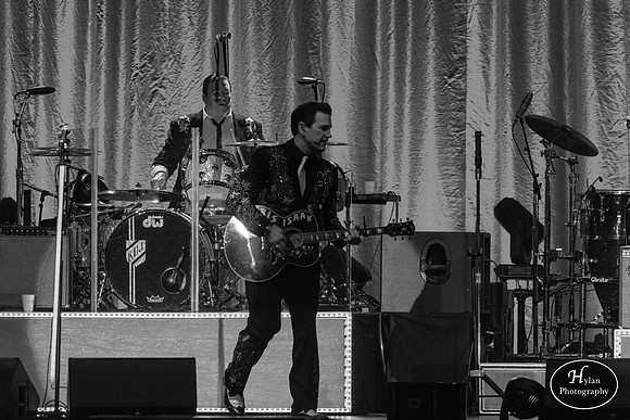 ChrisIsaak-HylanPhotography-SandsEventCenter-WLEV-202044.jpg