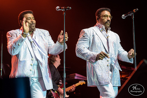 TemptaionsReview_ft_DennisEdwards-HylanPhotography-SandsBethlehemEventCenter-WLEV-200344.jpg