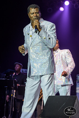 TemptaionsReview_ft_DennisEdwards-HylanPhotography-SandsBethlehemEventCenter-WLEV-200744.jpg