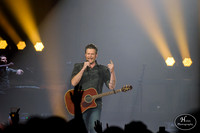 BlakeShelton-HylanPhotography-MoheganSunArena-CatCountry-204356.jpg