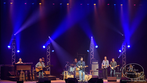 VinceGill-HylanPhotography-FMKirby-CatCountry96-193828.jpg
