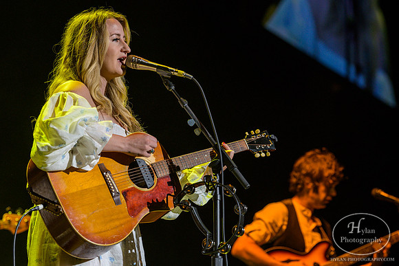 MargoPrice-HylanPhotography-PPLCenter-CatCountry96-3.jpg