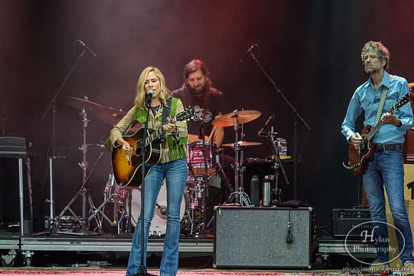 Outlaw Music Festival-HylanPhotography-PavilionatMontageMountain-CatCountry-171234.jpg