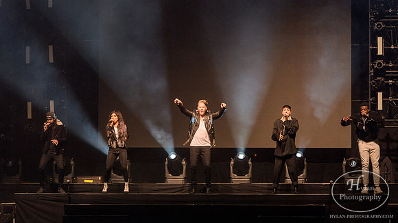 Pentatonix-HylanPhotography-AllentownFair17-CatCountry96-200659.jpg