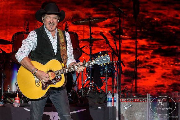 Brooks&Dunn-HylanPhotography-AllentownFair2019-WLEV-2-6.jpg