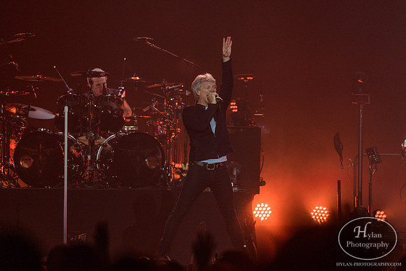 BonJovi-HylanPhotography-PPLCenter-WLEV-204150.jpg