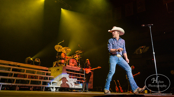 JustinMoore-HylanPhotography-MoheganPa-CatCountry96-205826.jpg