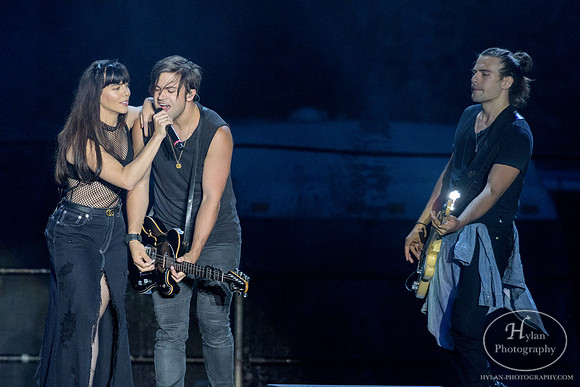 TheBandPerry-HylanPhotography-Musikfest2017-CatCountry-4.jpg