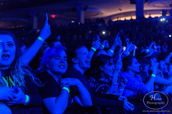 TwentyOnePilots-HylanPhotography-PPLCenter-WLEV-01-6.jpg
